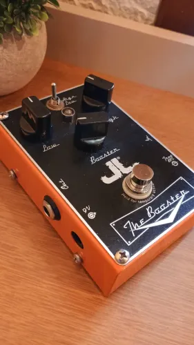 "Torrando" Pedal JL The Booster - Baixo / Guitarra 