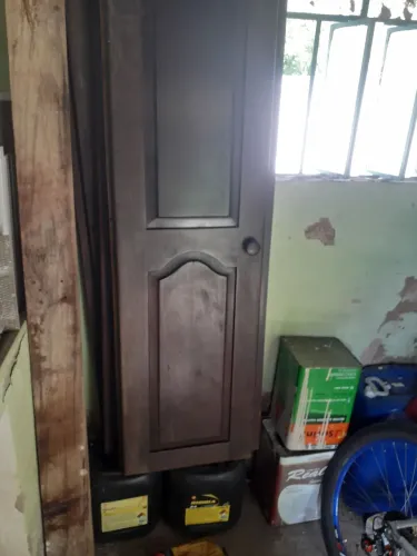 Portas de armário embutido embuia