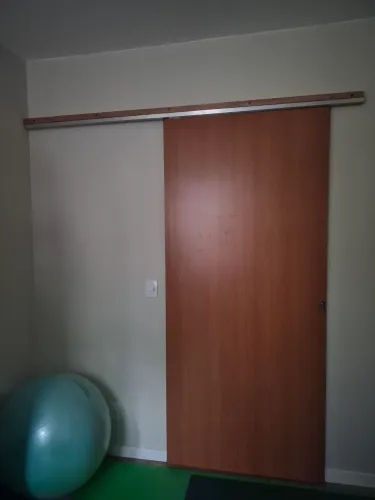 Porta de correr em perfeito estado