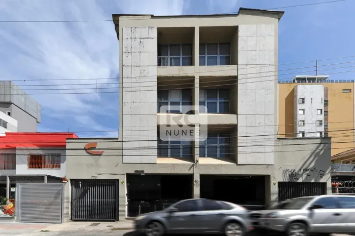 Prédio com área total de 2.285m² no Bairro Floresta - Belo Horizonte/MG.