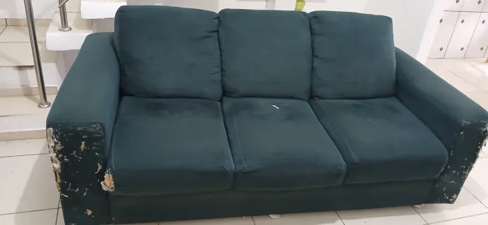 Sofá Retrátil de 3 lugares.