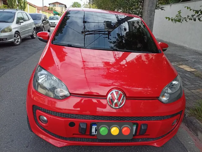 Volkswagen Up! High I Motion 1.0 T. Flex 12V 5P 2015