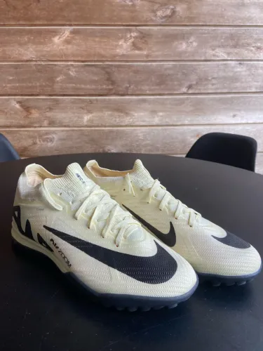 VENDO CHUTEIRA NIKE AIR ZOOM MERCURIAL