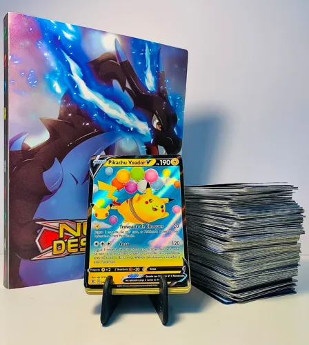 Lote 200 cartas Pokemon + Álbum + Pikachu Voador V