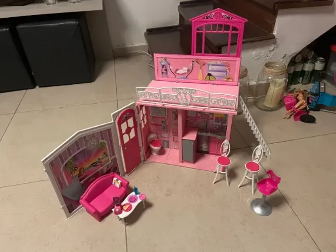 Casa de férias da Barbie 2009 + Piscina da Barbie 2010