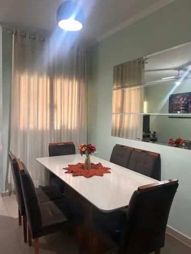 Mesa 6 cadeiras *Alta Linha*