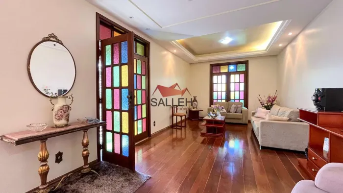 Casa, 5 quartos, 2 suites, 4 vagas