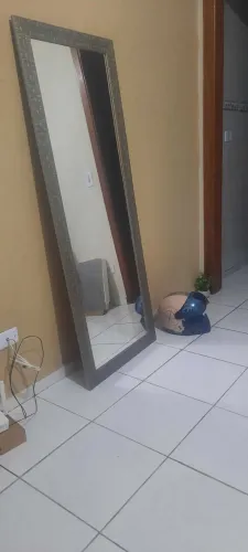 Espelho com moldura