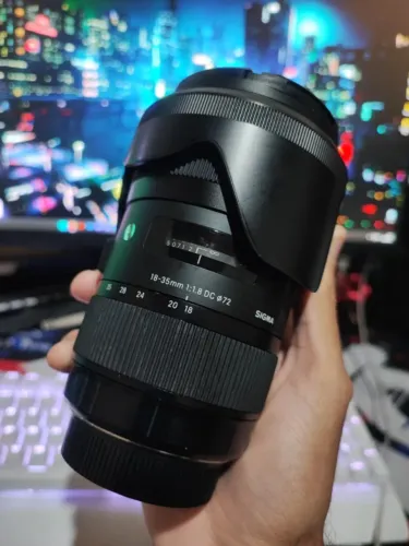 Lente Sigma Art 18-35 1.8 DC - EF Mount