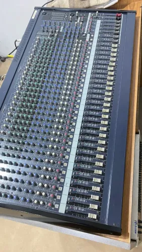 Mesa de som yamaha
