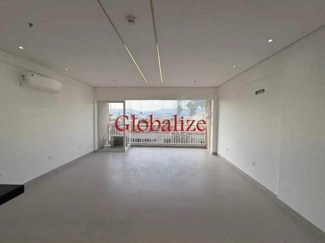 Sala Comercial para locação no bairro Vila Mathias em Santos com 41 m². Pacote por R$ 2.70