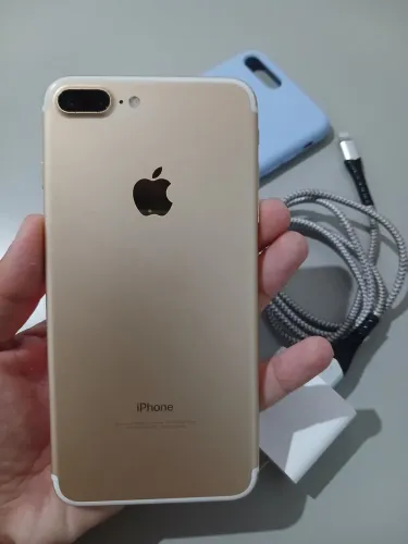 Iphone 7 plus bem conservado, bateria 100%, 64 gigas