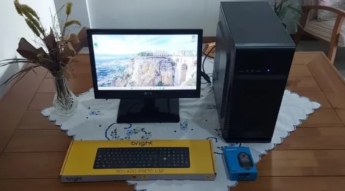 Computador Completo Intel Core i3-8100 Placa Mãe ASUS 8GB DDR4 SSD 120 GB NVMe Monitor LG