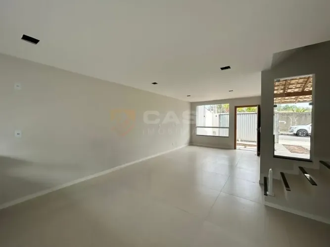Casa Duplex Nova de 3 Quartos com Suíte Master a 3 Quadras da Praia de Jacaraípe