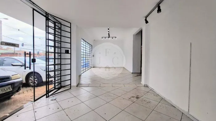 Loja com 204m² para alugar - Vila Seixas