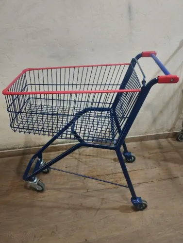 Carrinhos de supermercado de 100 litros tenho novo ou semi novo