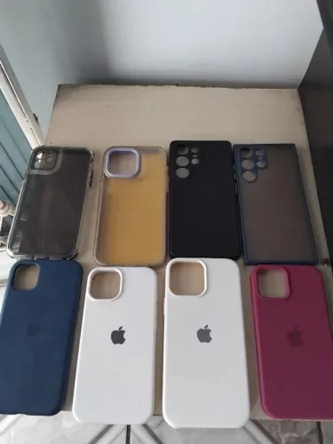 Capinhas de. Silicone iPhone  e s25 ultra todas por 30 reais leva as 8 capas
