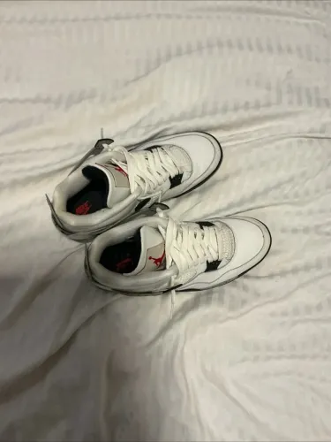 Jordan 4 Retro OG WHITE cement