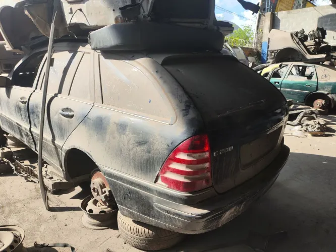 VENDO PEÇAS MERCEDES C230 2007