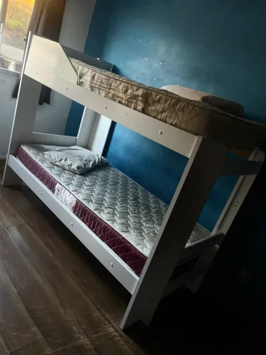 Vendo beliche usada s/ colchões