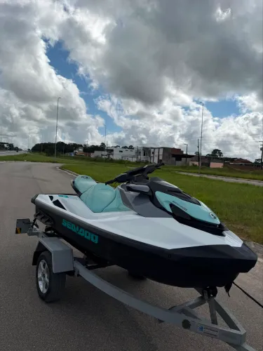 Jet ski seadoo