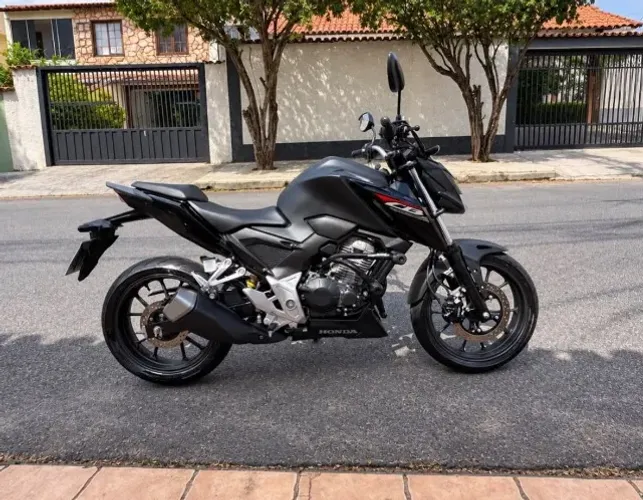 Repasse CB 300f Twister