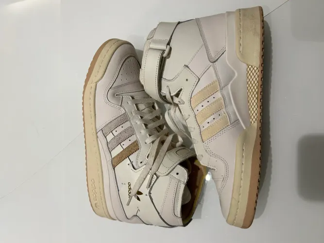 Tênis Adidas EUA