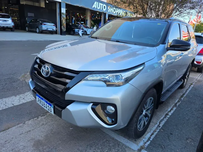 Toyota Hilux SW4 SRX 4X4 2.8 TDI 16V Dies. Aut. 2017