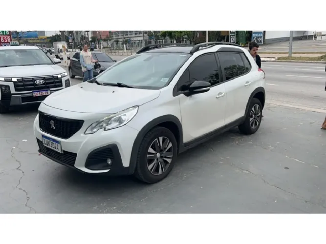 Peugeot 2008 Griffe 1.6 Flex 16V 5P Aut. 2020