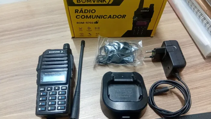 **RÁDIO COMUNICADOR BONVINK<br> À VENDA!**