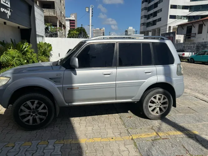 Mitsubishi Pajero TR4 2.0/ 2.0 Flex 16V 4X4 Mec. 2010