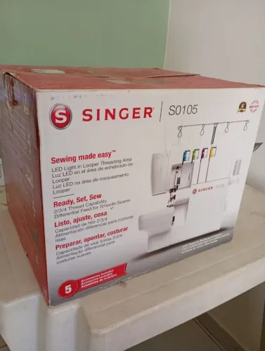 MAQUINA DE COSTURA ULTRALOCK SINGER S0105