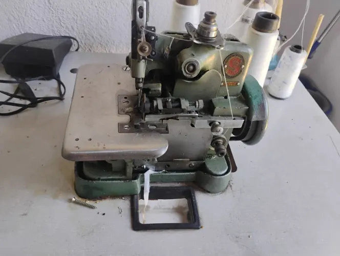 Overloque chinesinha 