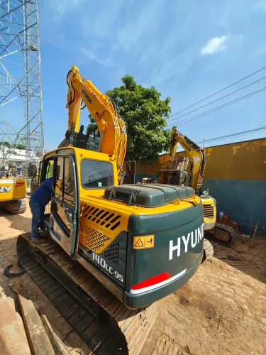 Escavadeira hyundai 140