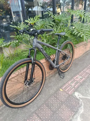 Bicicleta aro 29 KSW 24 velocidades Câmbio Shimano .