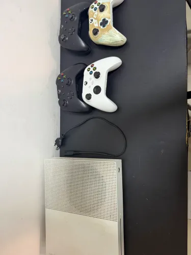 XBOX ONE S, semi novo 