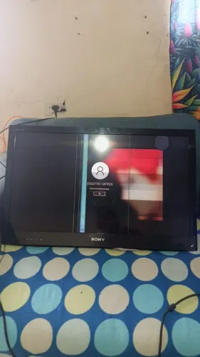 TV Sony 32 KDL-32BX425 Com Defeito Na Tela - Para Retirada De Peças ou trocar a tela