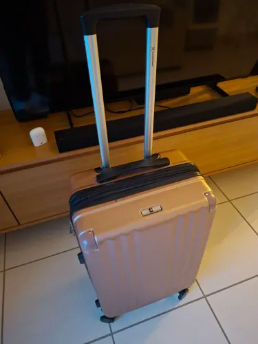 Mala Média 23 kg - usei uma vez. Anápolis-Go - R$ 200,00