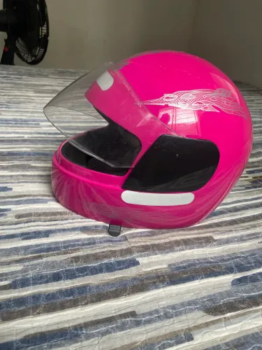 Capacete com apenas 3 meses de uso