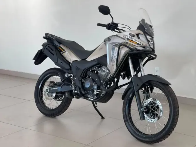 HONDA XRE 300 SAHARA ADVENTURE 2025