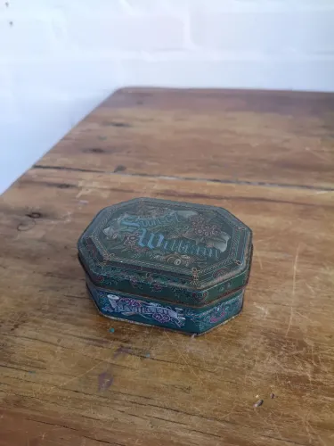 lata vintage William azul antigo Antiquario decoração casa latas colecionável rustico