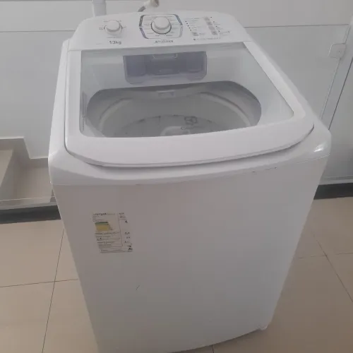 Maquina de lavar roupas 13 kg eletrolux