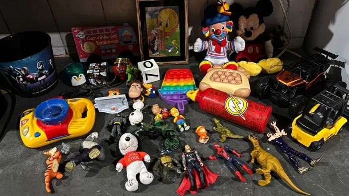 KIT DE BRINQUEDOS DE MENINO 