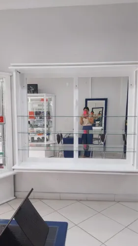 Vitrines de vidro com espelho