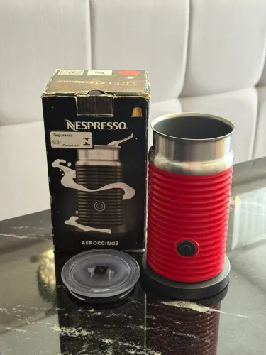 Aeroccino Nespresso Vermelho 