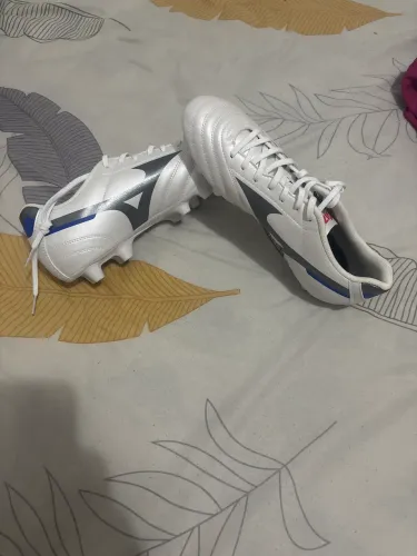 Chuteira mizuno