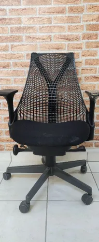 Cadeira modelo Saul da Herman Miller (usada)