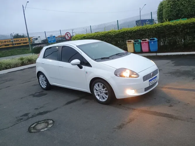 Fiat Punto Attractive Italia 1.4 F.flex 8V 5P 2012