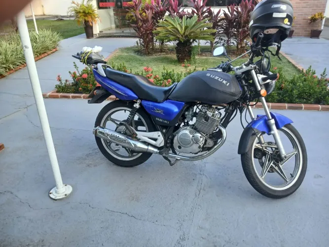 MOTO SUZUKY 