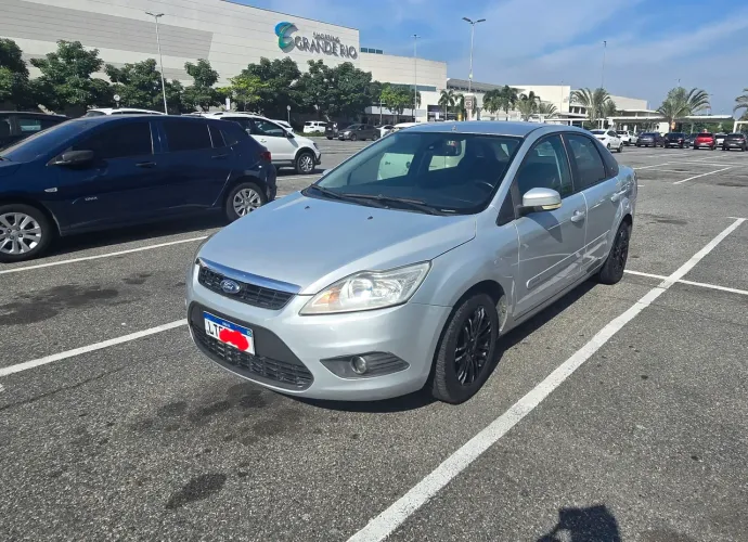 Ford Focus Sedan 2.0 16v/2.0 16V Flex 4P 2013
